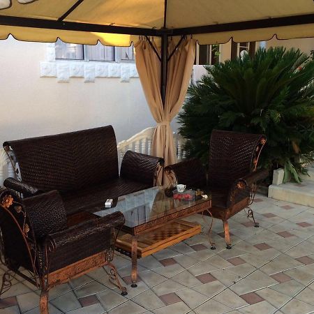 Guest House Liel Sukhumi Exterior photo
